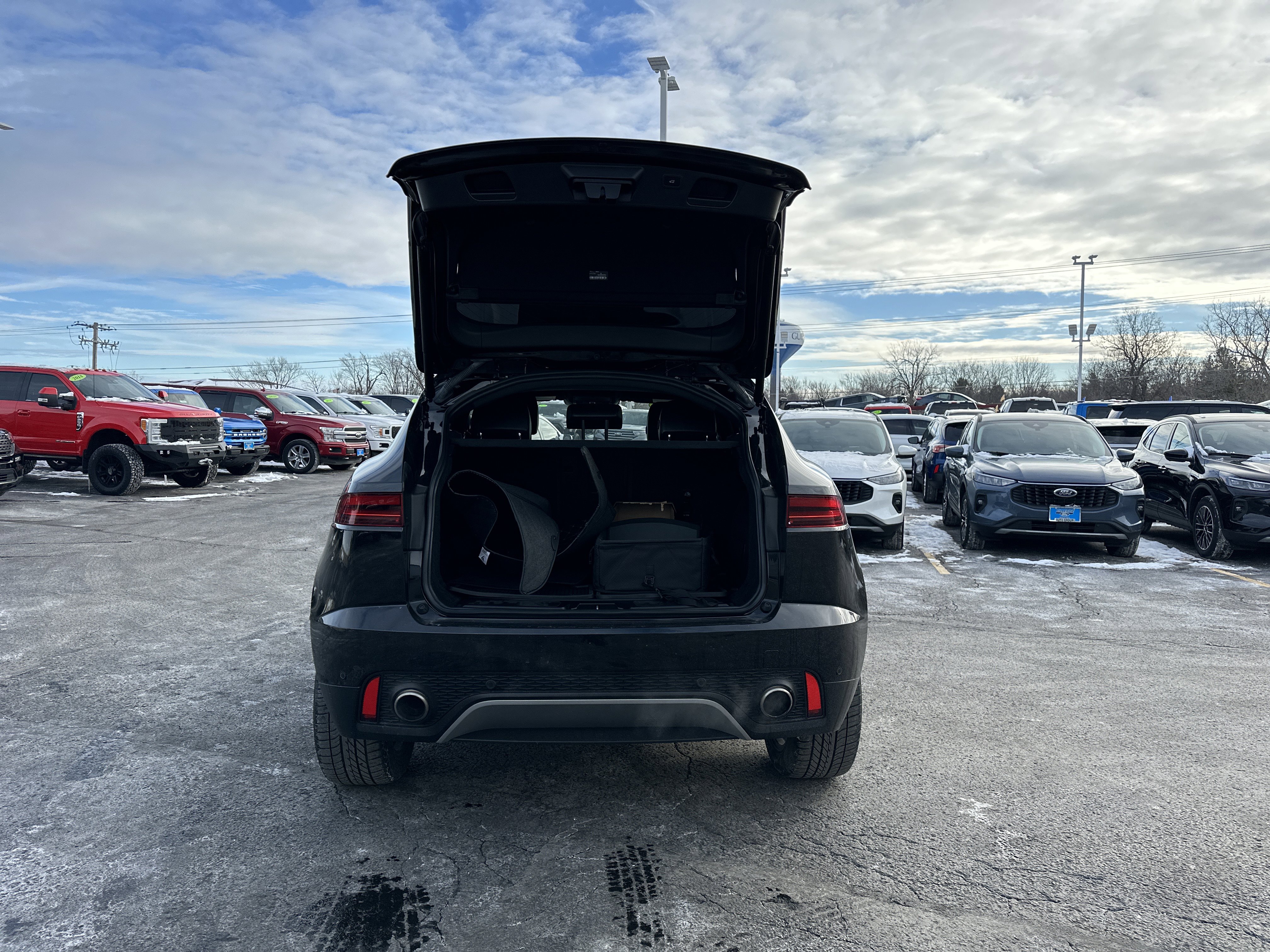 Used 2022 Jaguar E-PACE SE image 5