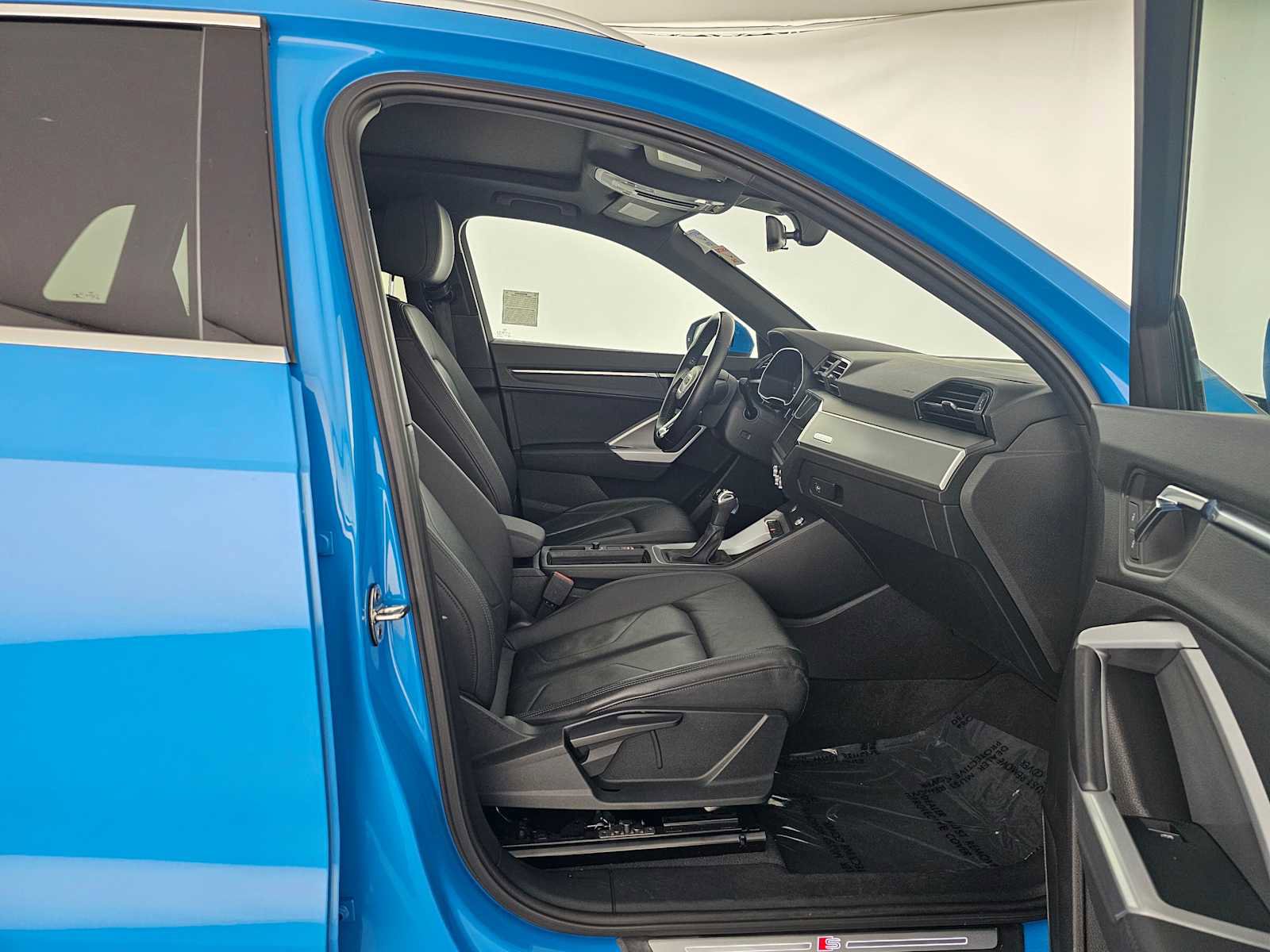 Used 2020 Audi Q3 2.0T Premium w/ Convenience Package image 7