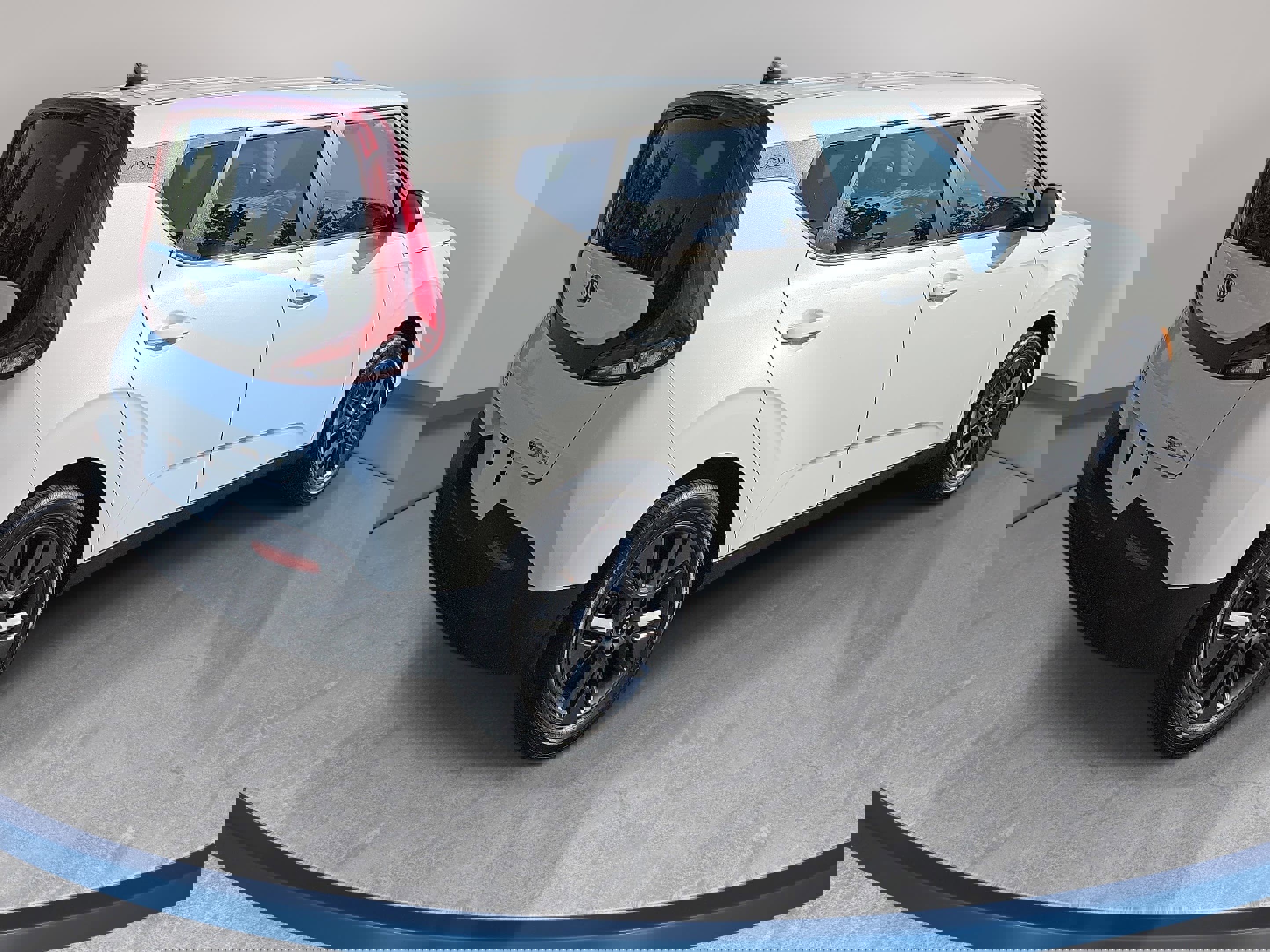 Used 2021 Kia Soul EX image 5