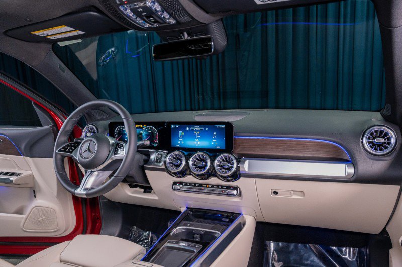 New 2026 Mercedes-Benz GLB 250 image 4