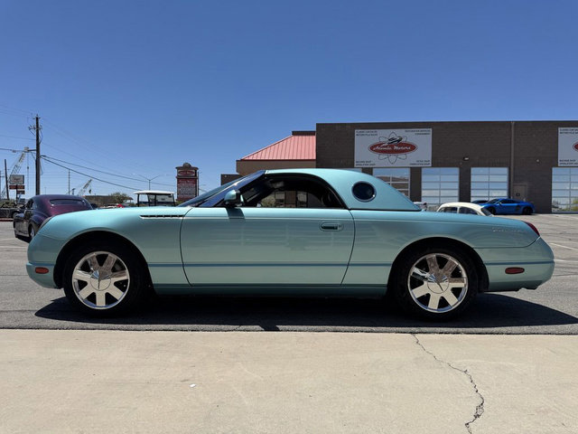 Used 2002 Ford Thunderbird Deluxe RWD image 7