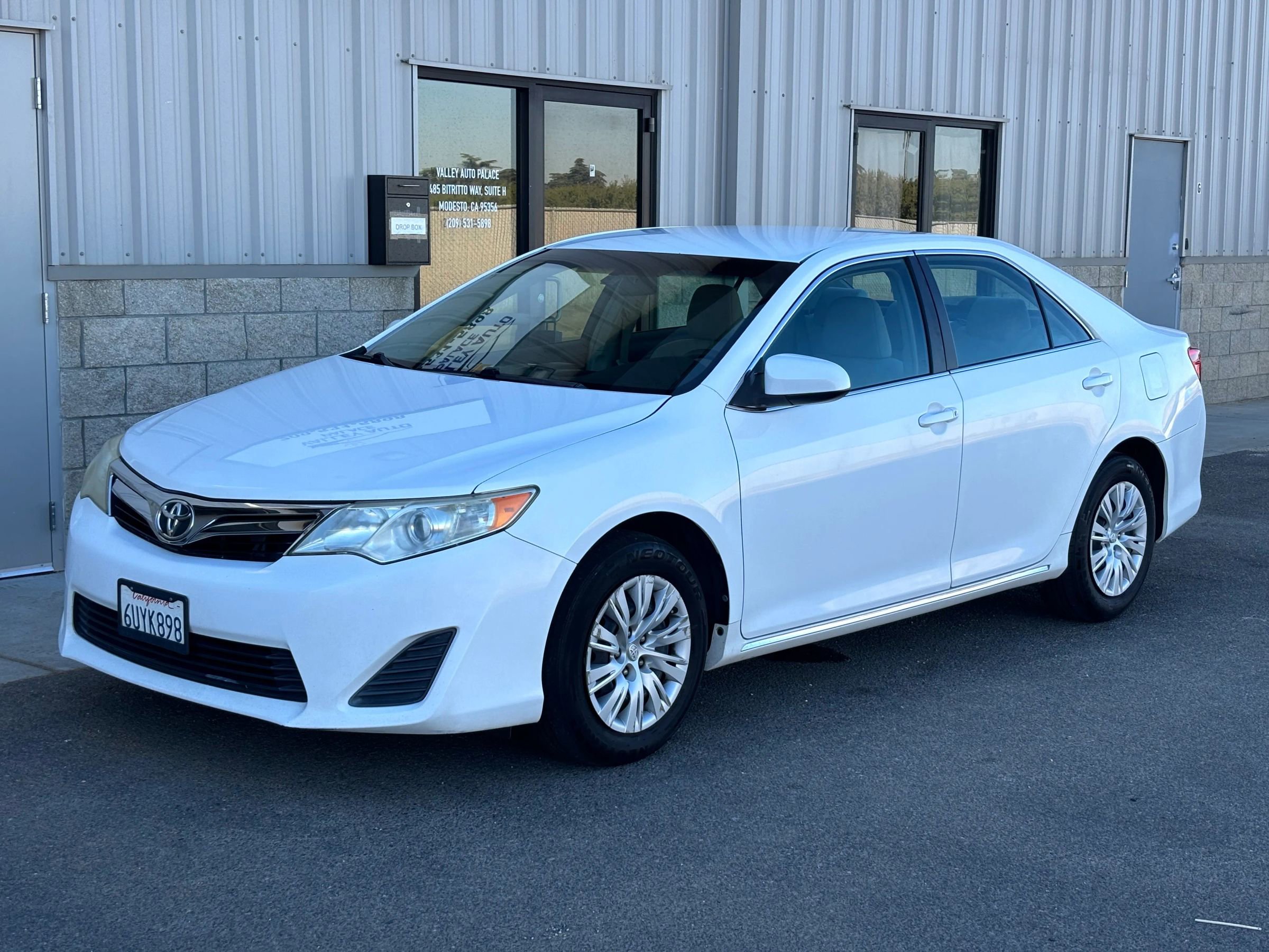 Used 2012 Toyota Camry LE image 7