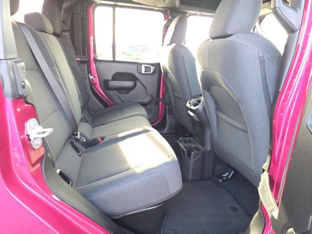 Used 2024 Jeep Gladiator Sport image 45