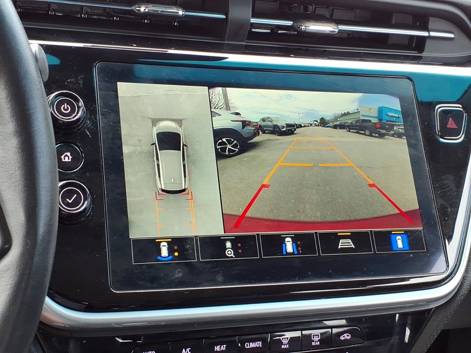 Used 2023 Chevrolet Bolt LT w/ Infotainment Package FWD image 22