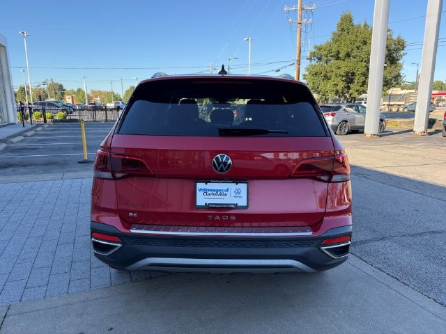 Used 2023 Volkswagen Taos SE FWD image 4