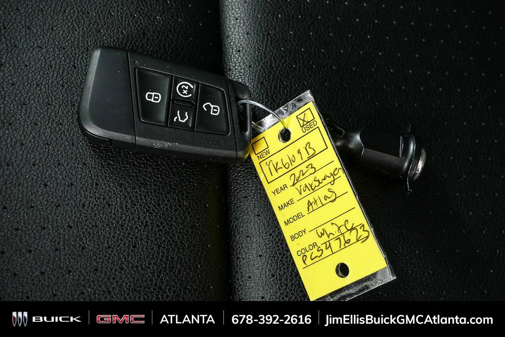 Used 2023 Volkswagen Atlas SE image 39