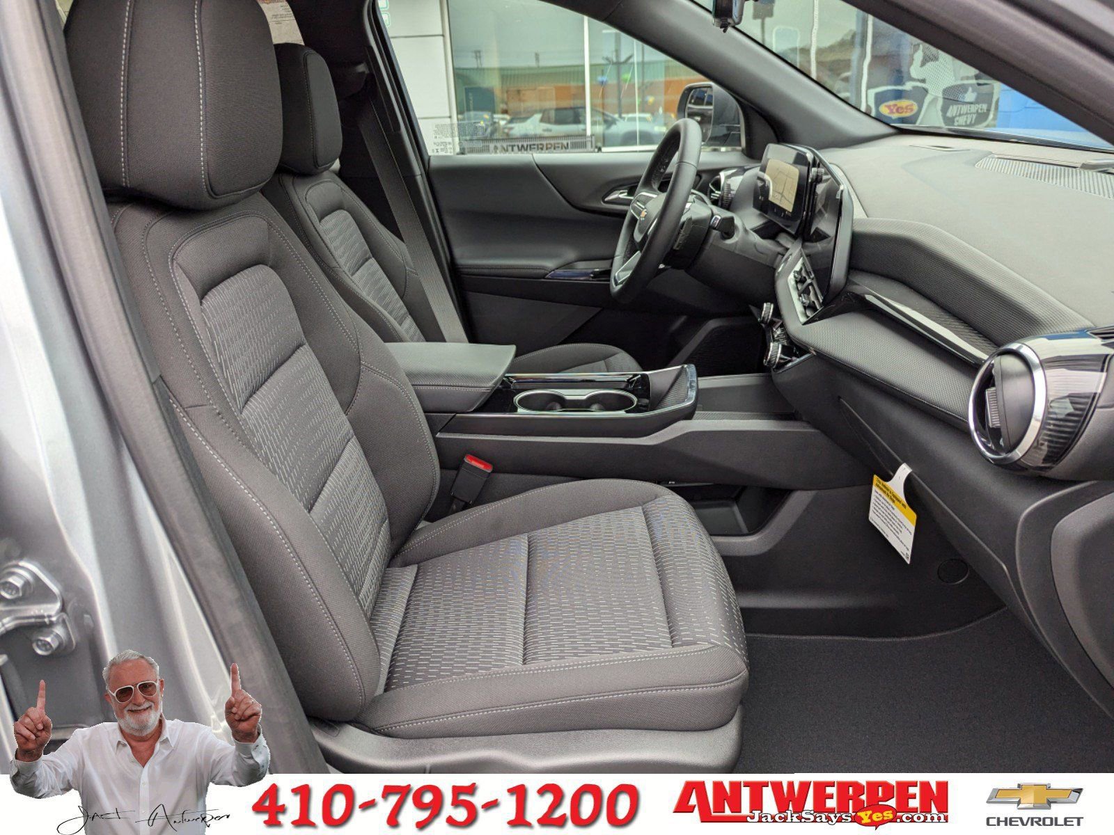 Certified 2025 Chevrolet Equinox LT w/ Safety and Technology Package image 8