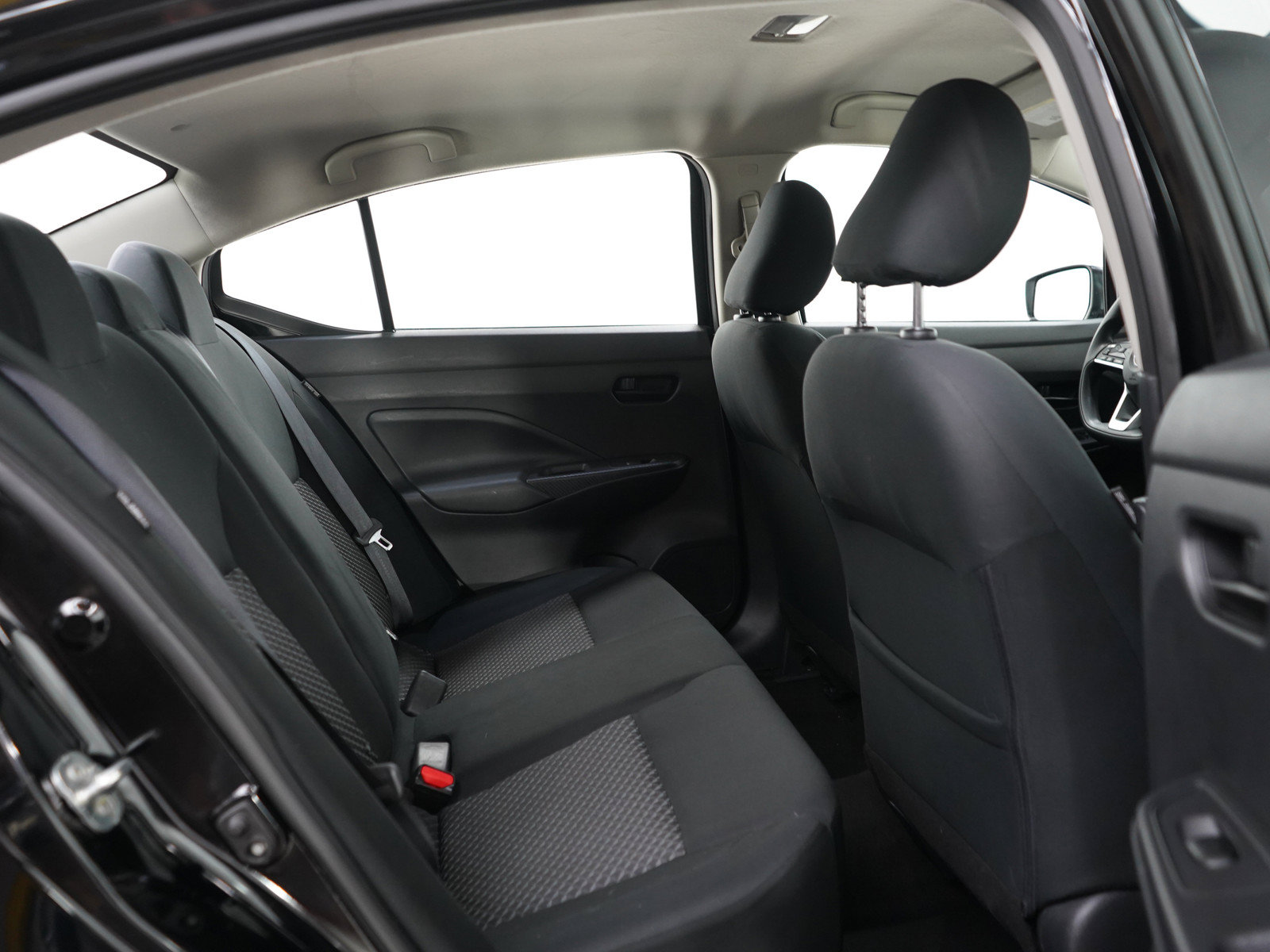 Used 2021 Nissan Versa S FWD image 12