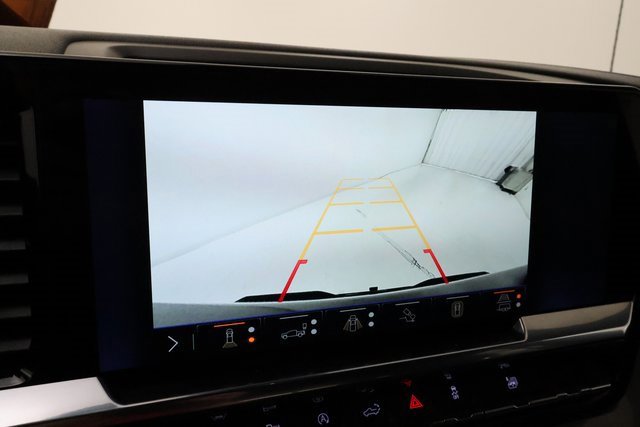 Used 2024 Chevrolet Silverado 1500 High Country w/ Technology Package image 16