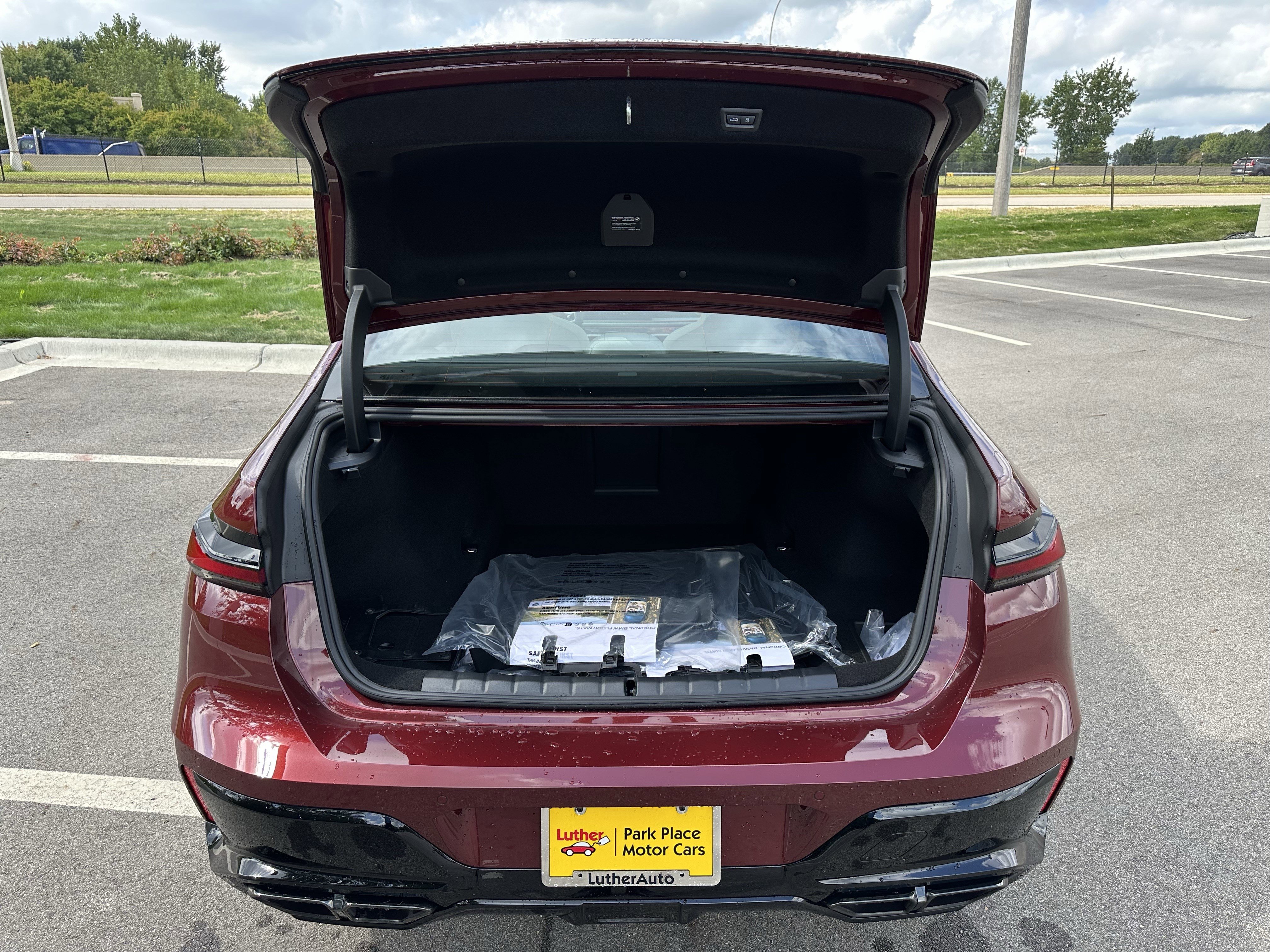 New 2026 BMW 760i xDrive w/ Executive Package image 24