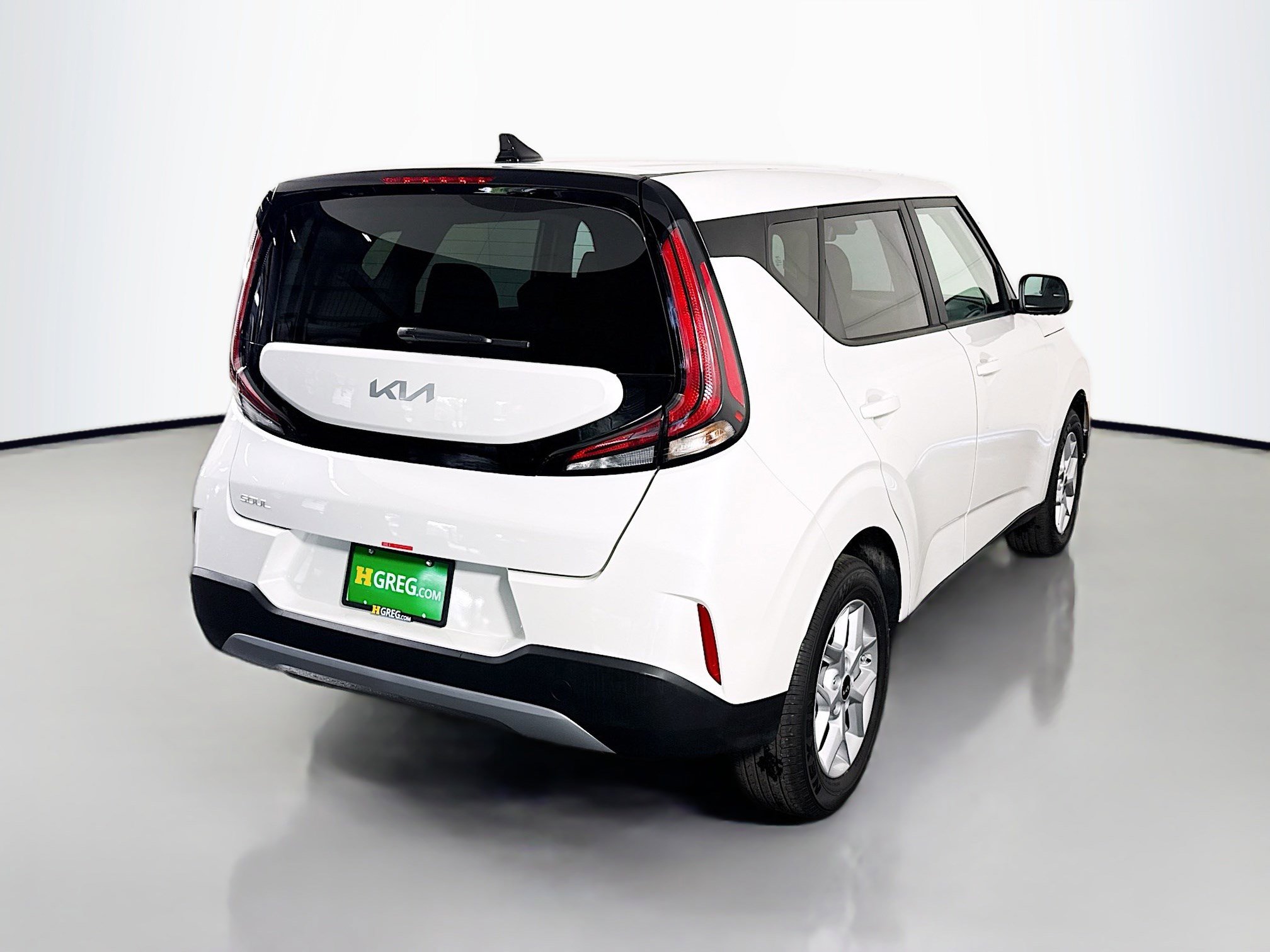 Used 2025 Kia Soul LX w/ LX Technology Package FWD image 10