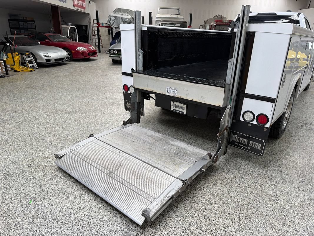 Used 2020 Ford F550 2WD Regular Cab Super Duty image 44