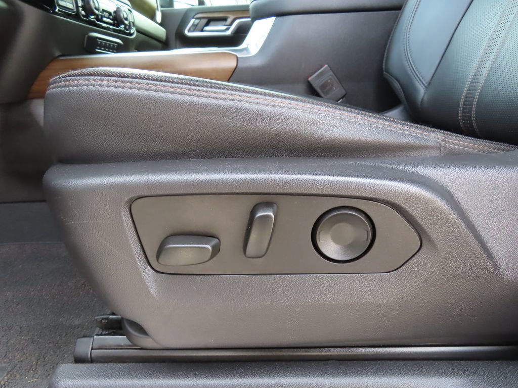 Certified 2024 Chevrolet Silverado 3500 High Country w/ High Country Premium Package image 8