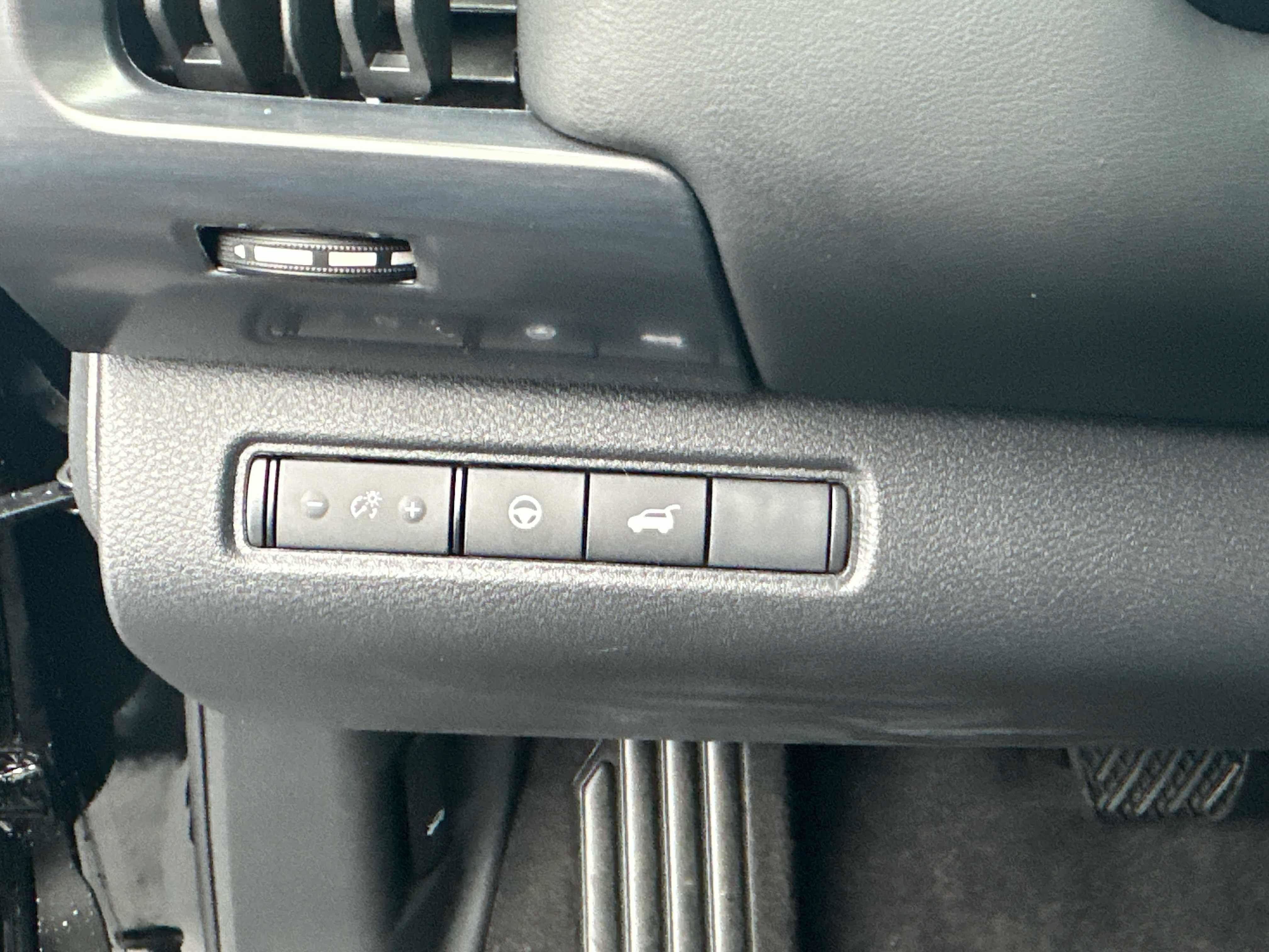 New 2026 Nissan Pathfinder SL AWD/4WD image 22