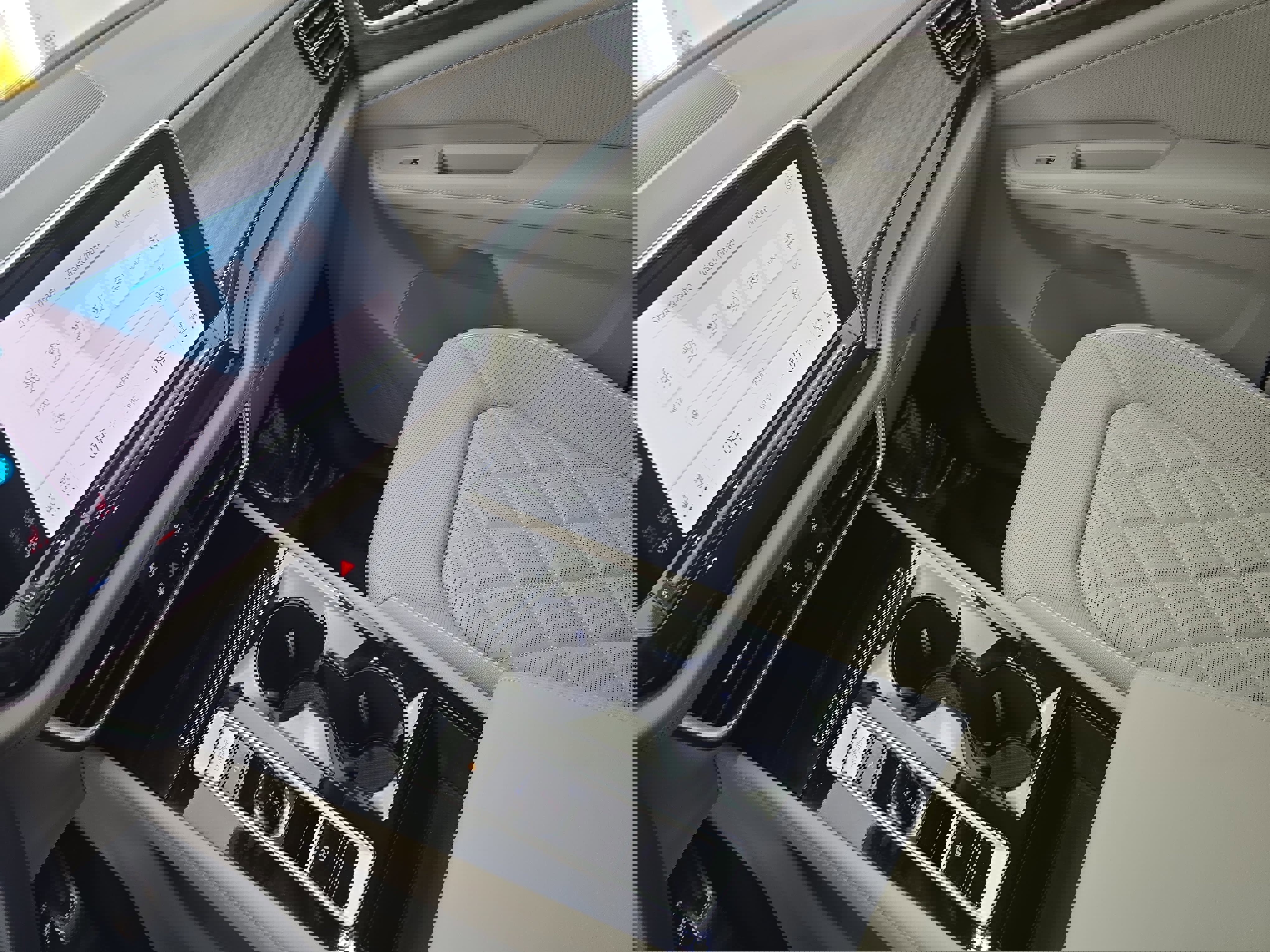 Certified 2025 Volkswagen Atlas SEL Premium R-Line image 26