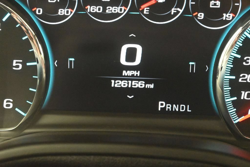 Used 2019 Chevrolet Suburban Premier w/ Premier Plus Edition RWD image 17