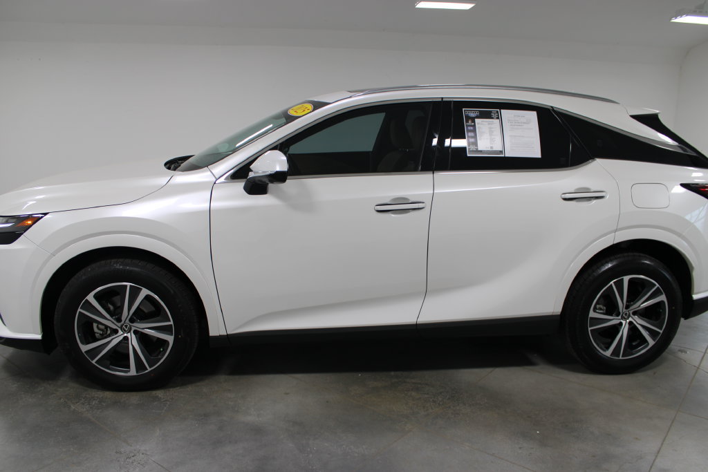 Used 2025 Lexus RX 350 Premium w/ Accessory Package (Z1) FWD image 6