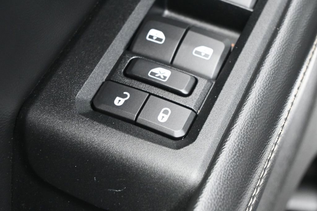 Used 2024 Jeep Grand Cherokee Altitude AWD/4WD image 15