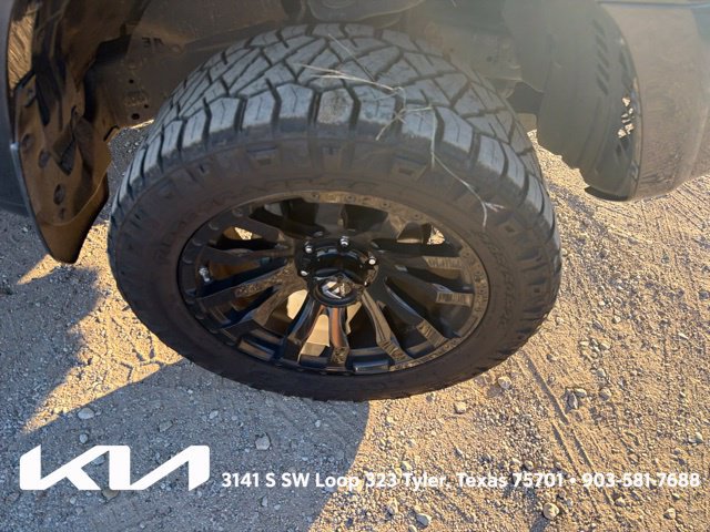 Used 2020 Toyota 4Runner SR5 AWD/4WD image 13