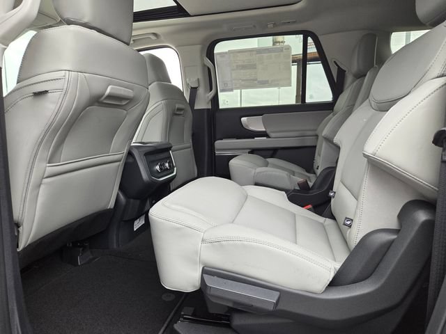 New 2026 Ford Expedition Max Active RWD image 32
