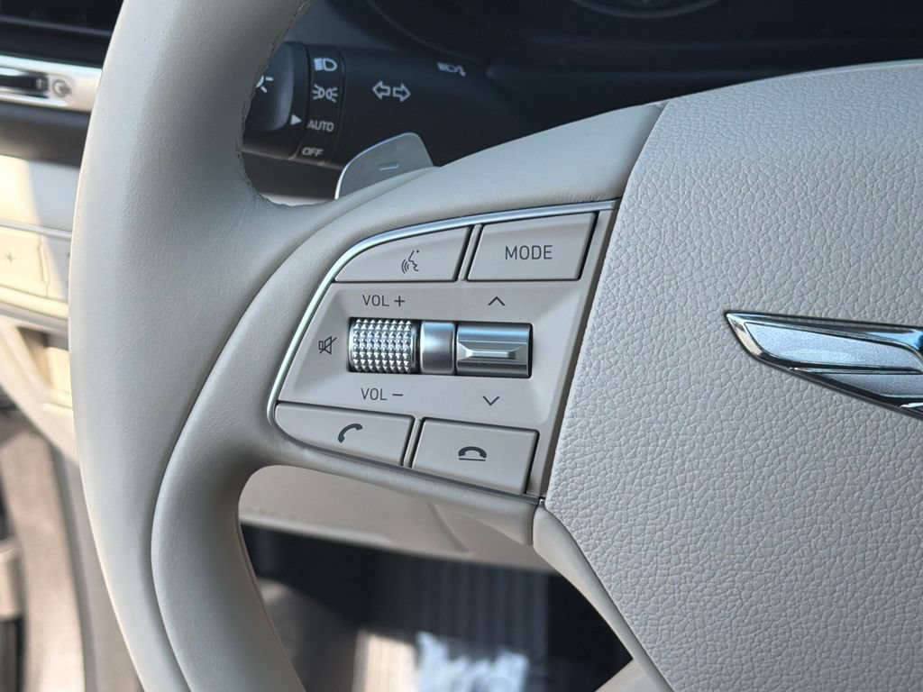 Used 2022 Genesis G90 3.3T Premium RWD image 27