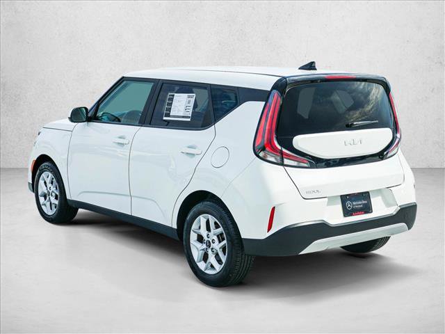Used 2024 Kia Soul LX w/ Option Group 015 FWD image 7
