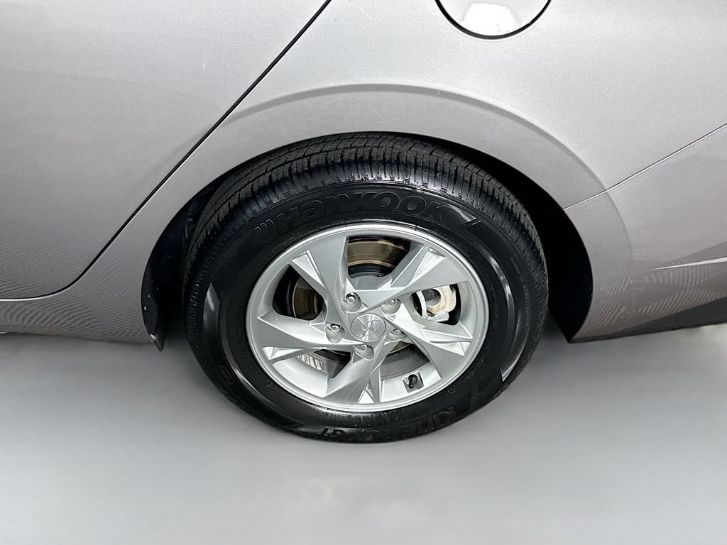 Certified 2023 Hyundai Elantra SE FWD image 32