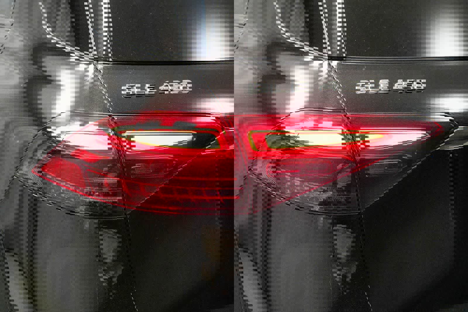 Used 2025 Mercedes-Benz GLE 450 4MATIC image 9