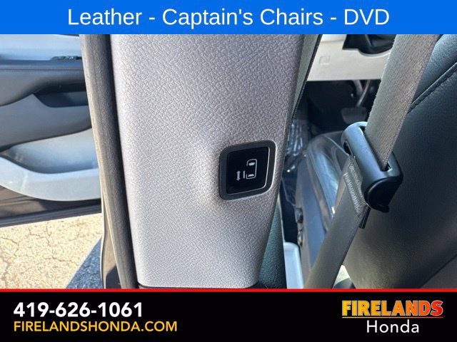 Used 2017 Chrysler Pacifica Touring-L Plus w/ Tire & Wheel Group FWD image 34