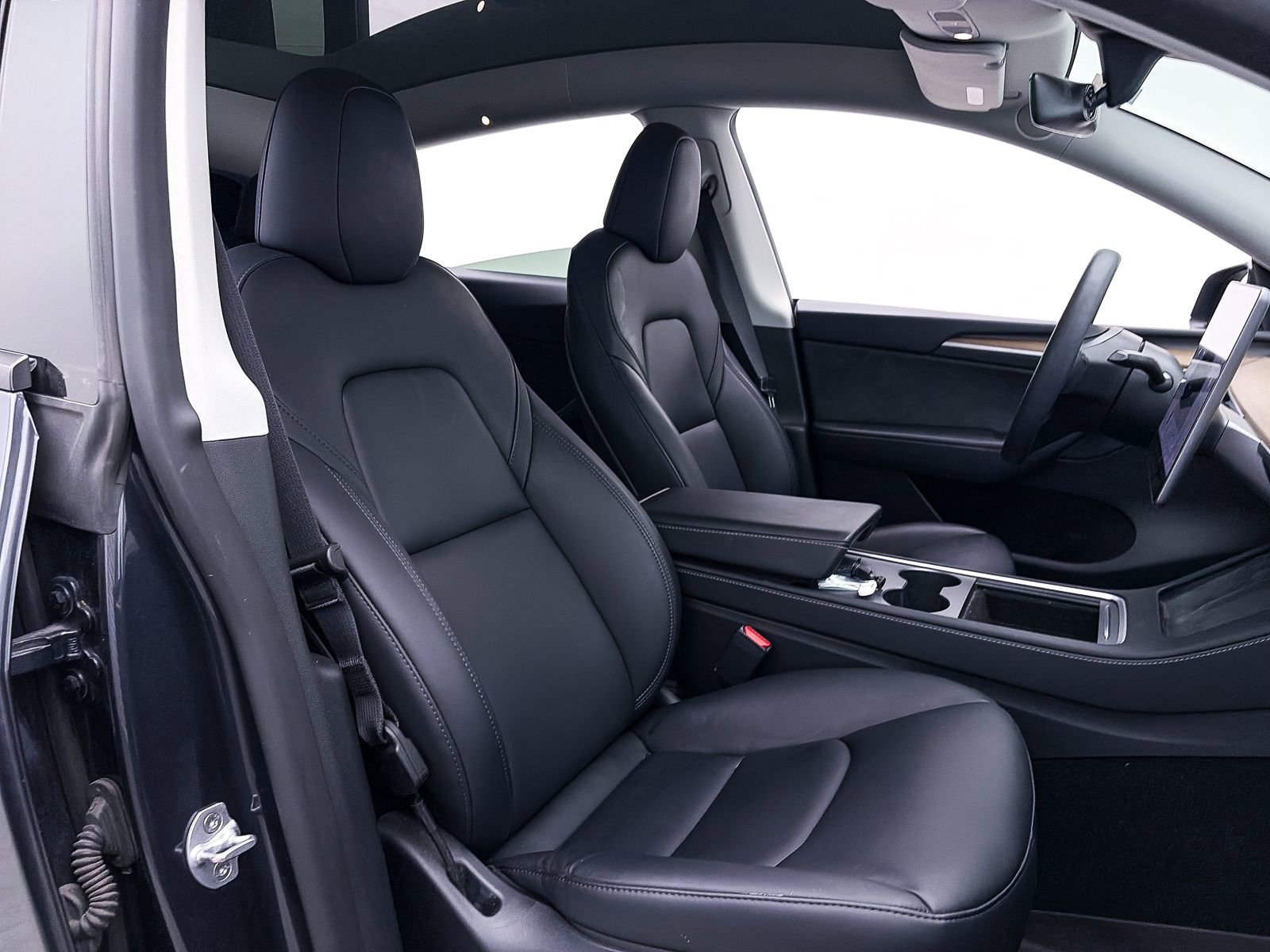 Used 2024 Tesla Model Y Long Range image 32