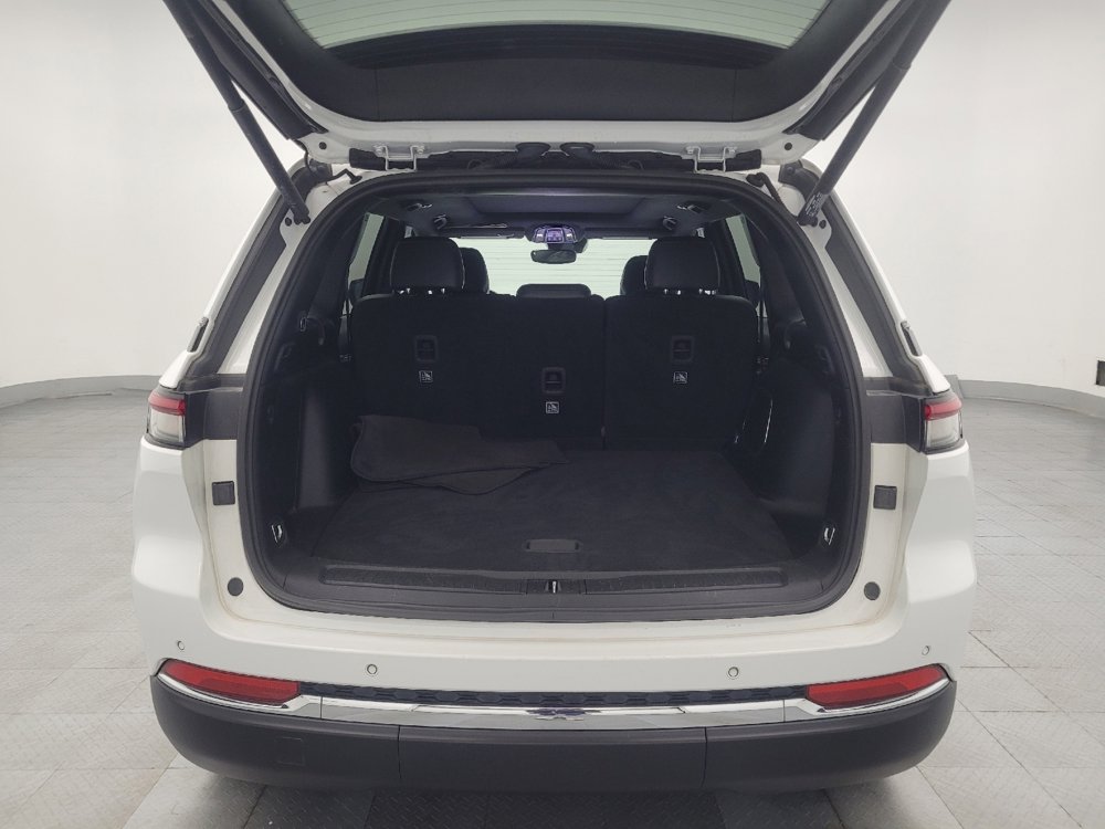 Used 2024 Jeep Grand Cherokee Limited 4xe image 29