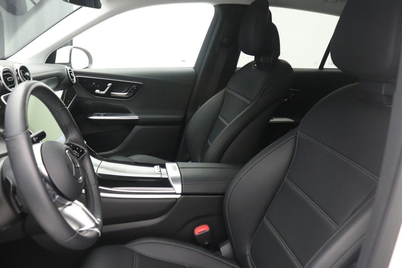 Certified 2025 Mercedes-Benz GLC 350e 4MATIC image 32