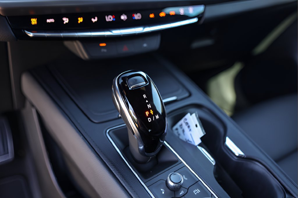 Certified 2025 Cadillac XT4 Sport FWD image 18