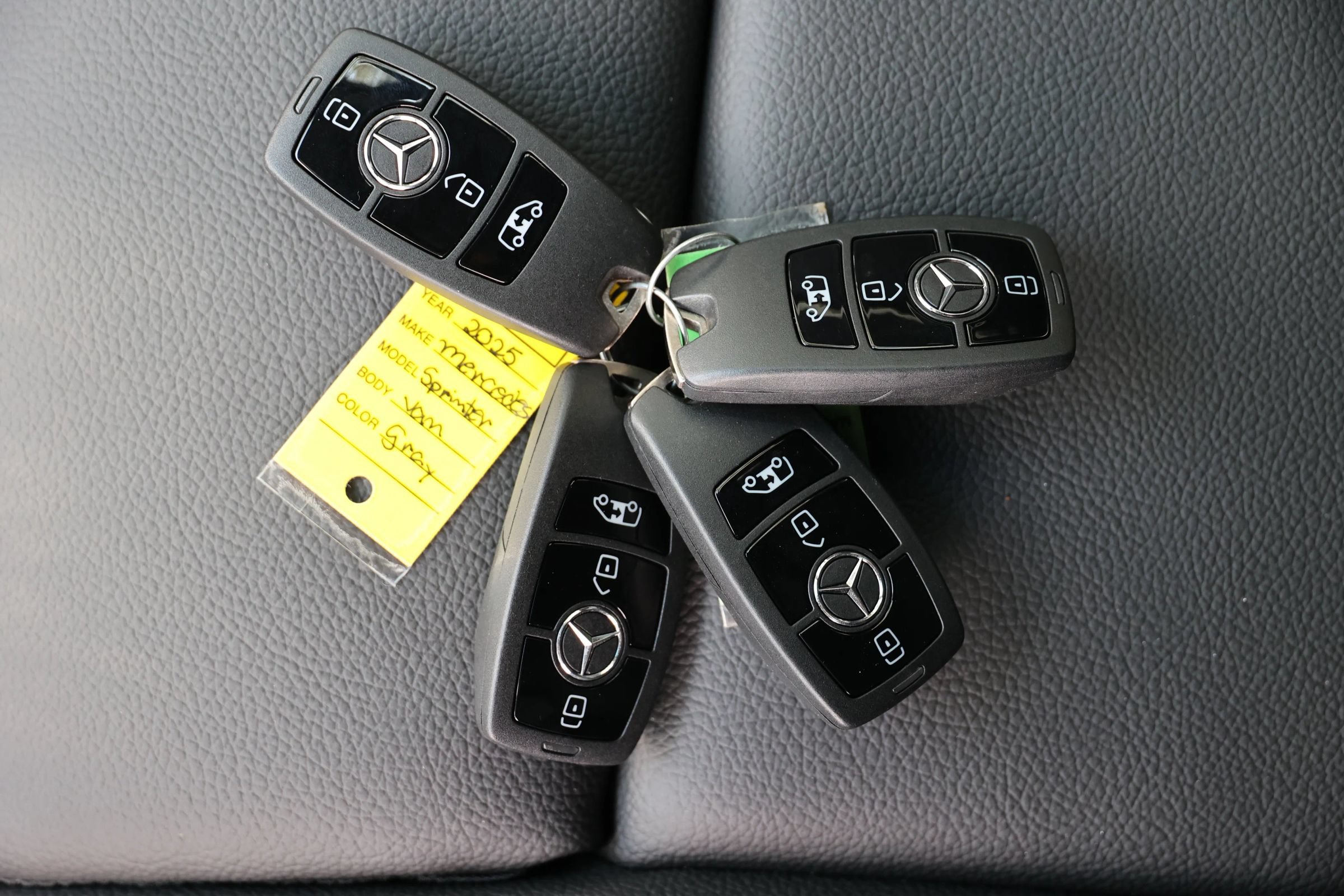 Used 2025 Mercedes-Benz Sprinter 2500 image 5