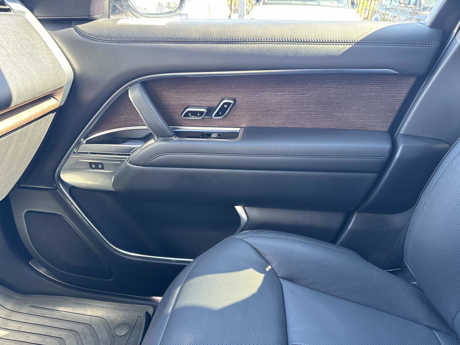 Certified 2023 Land Rover Range Rover SE image 24