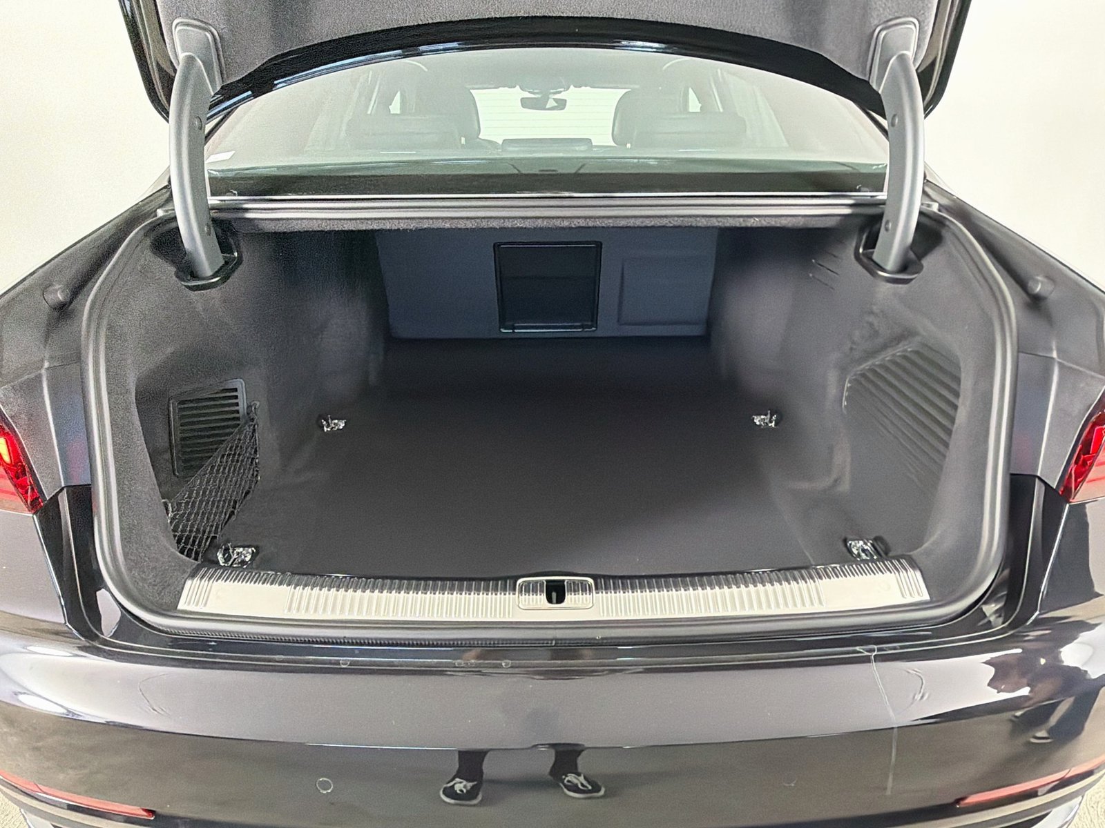 New 2026 Audi A8 L 3.0T AWD/4WD image 27