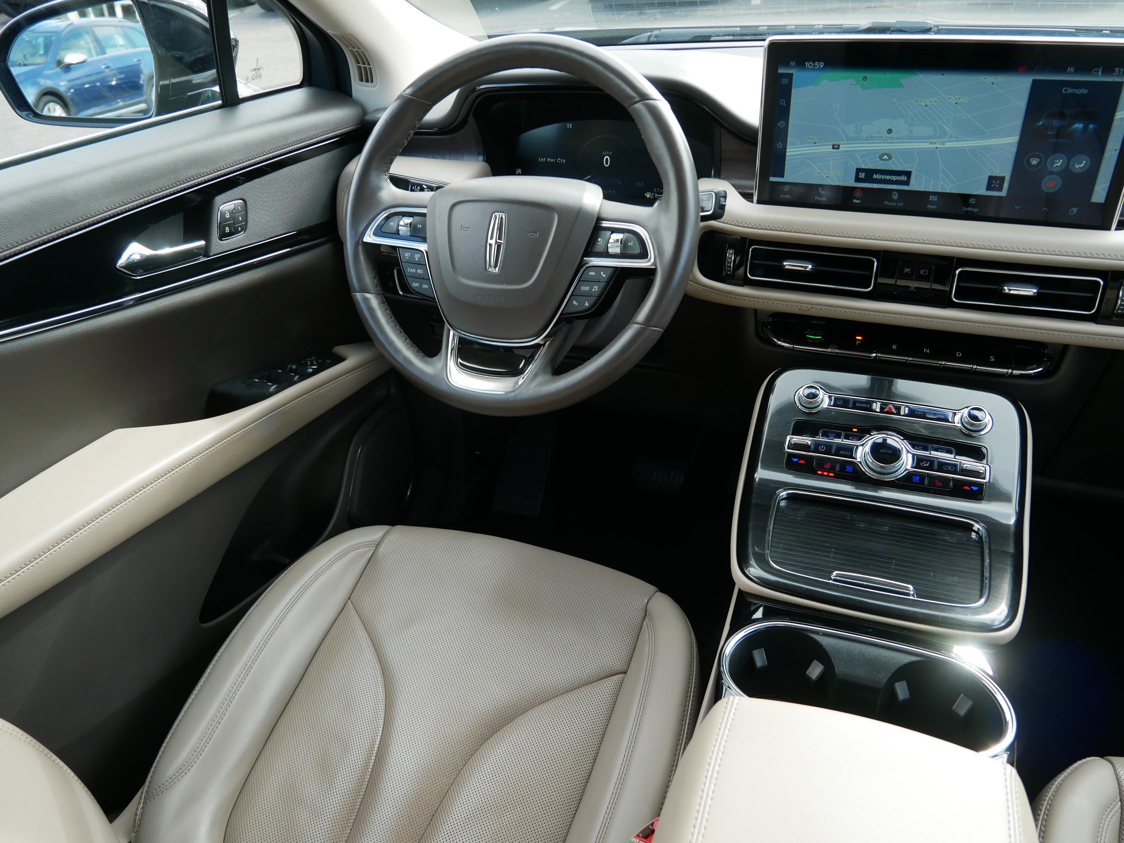 Used 2022 Lincoln Nautilus Reserve image 9