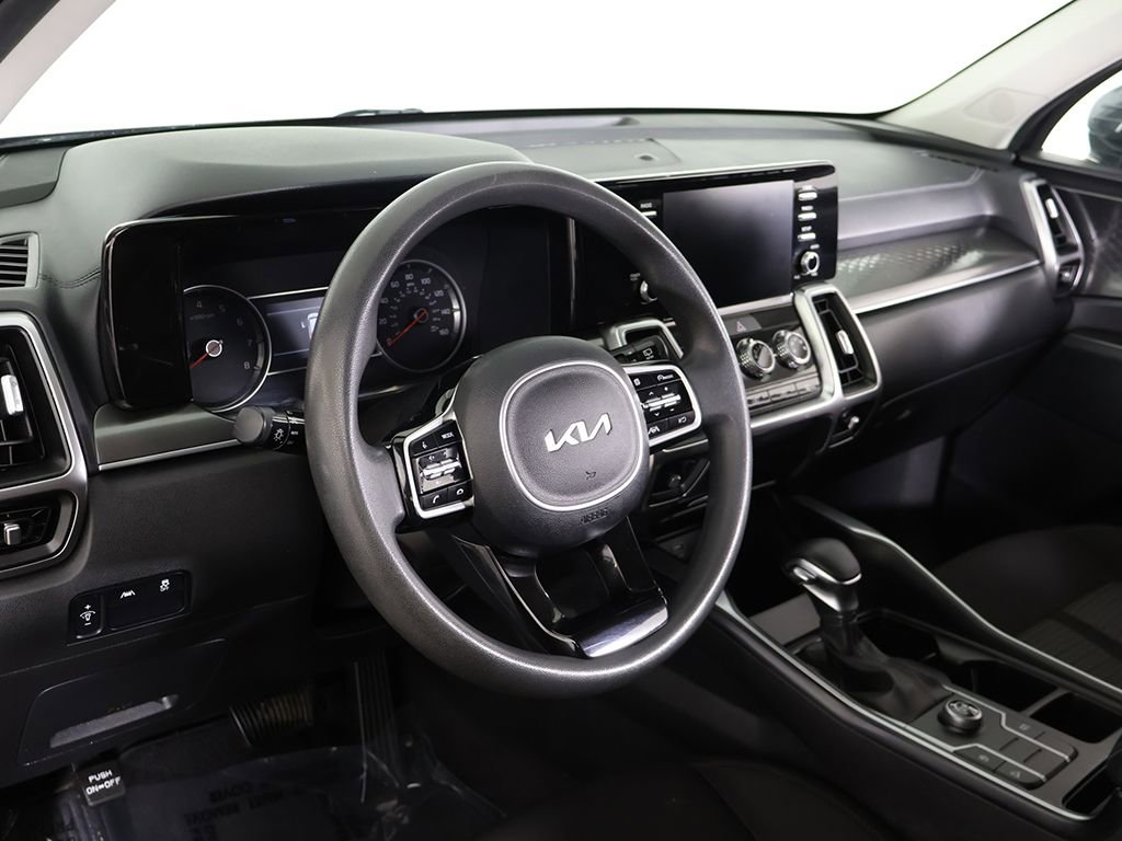 Used 2022 Kia Sorento LX image 23
