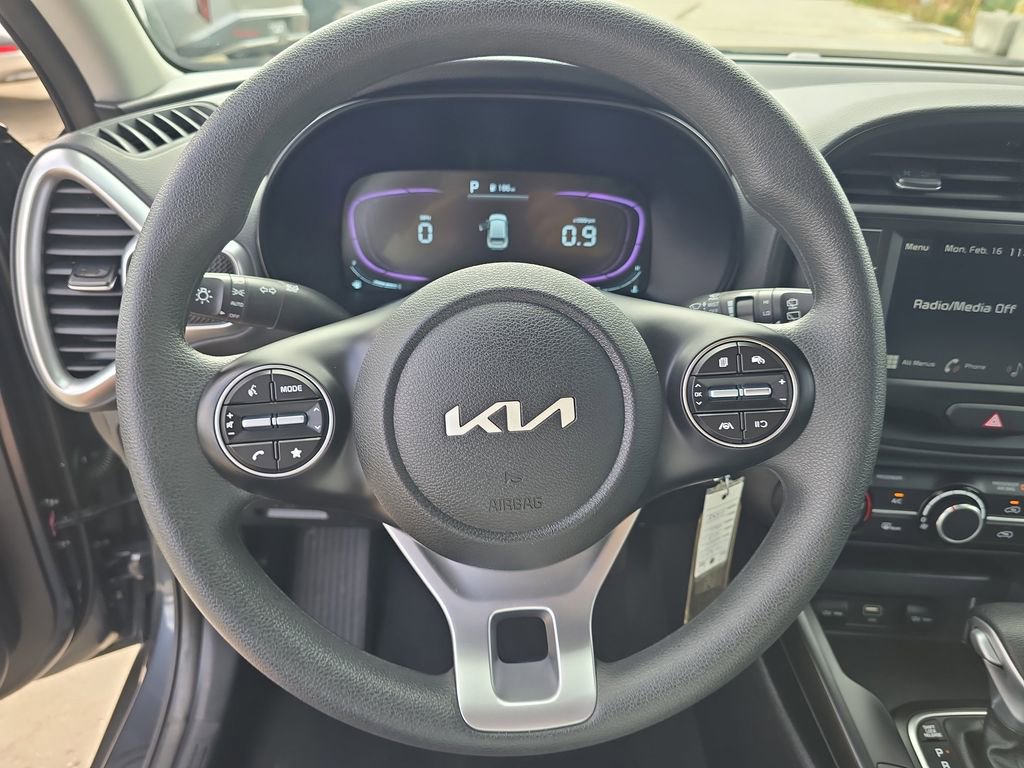Certified 2025 Kia Soul LX image 27