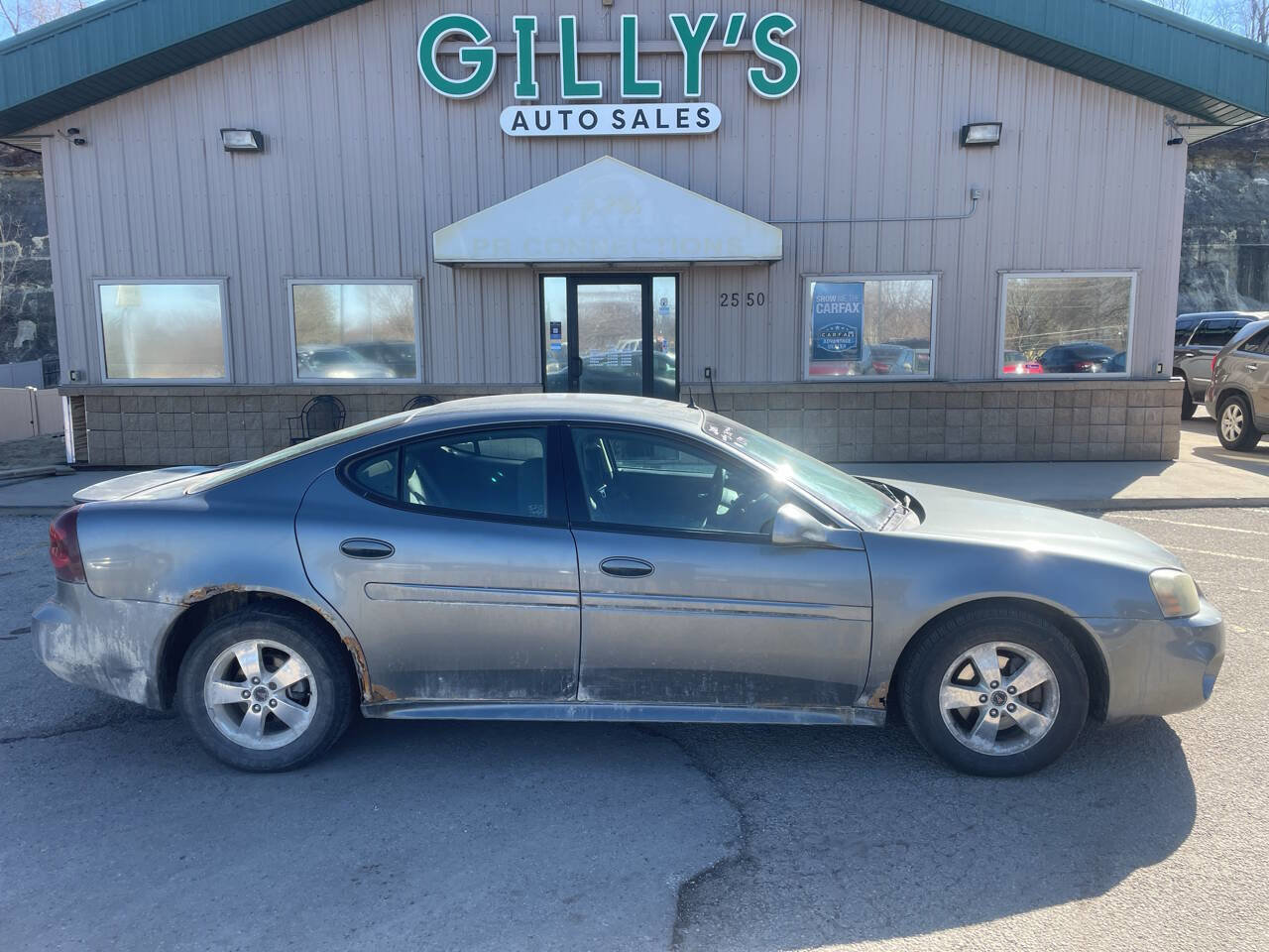 Used 2005 Pontiac Grand Prix w/ Drivers Plus Package