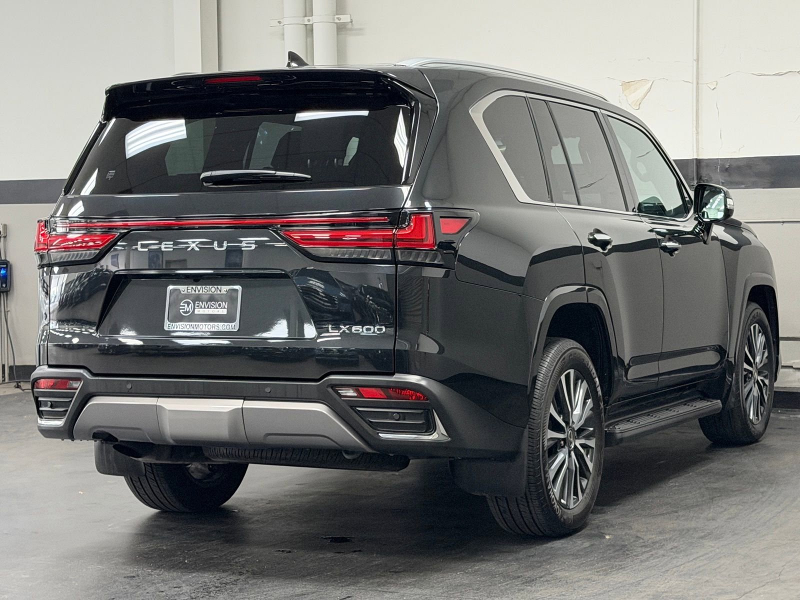 Used 2024 Lexus LX 600 4WD w/ Interior Upgrade Package image 12