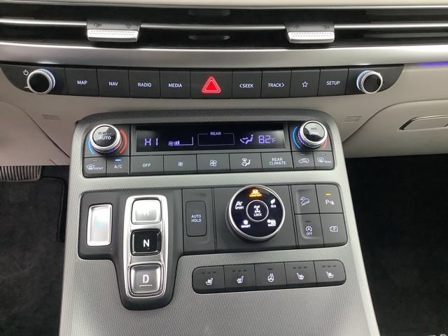 Used 2024 Hyundai Palisade Limited AWD/4WD image 33