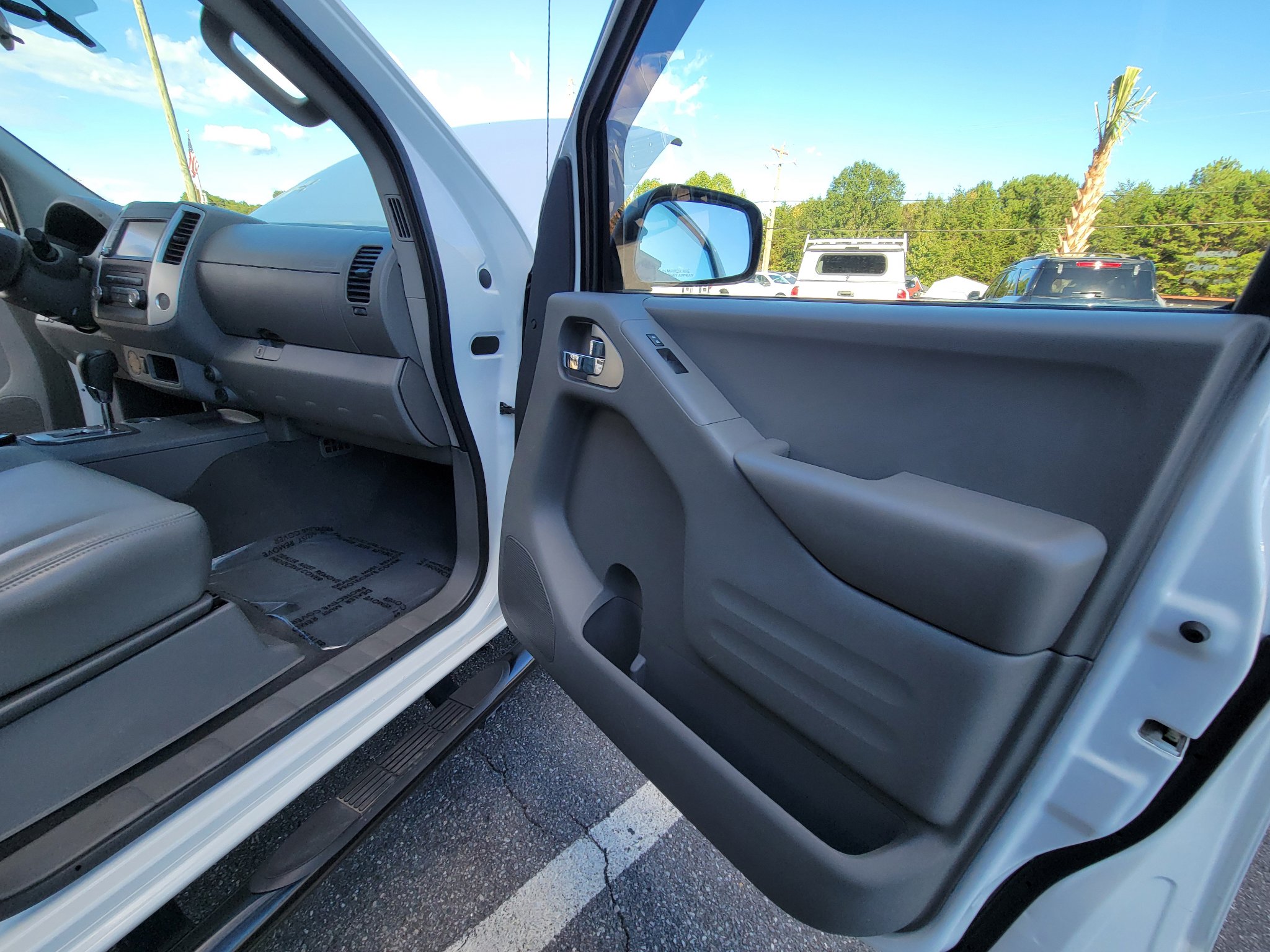 Used 2020 Nissan Frontier S w/ S Utility Package image 42