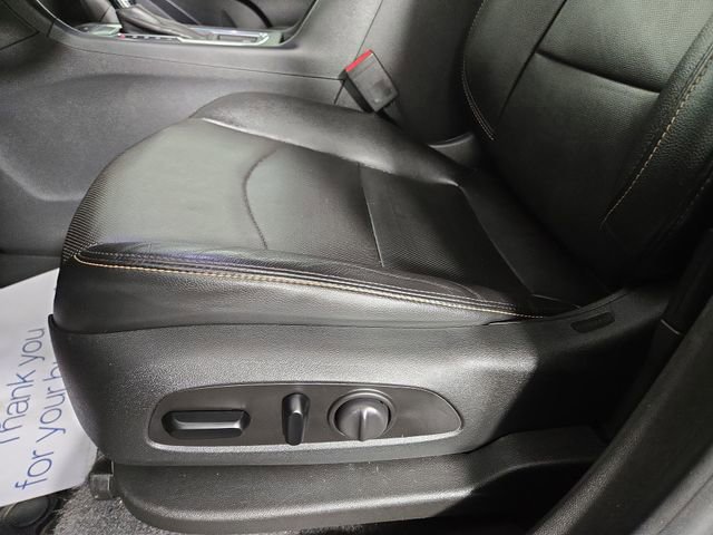 Used 2020 Chevrolet Equinox LT w/ Midnight Edition image 30