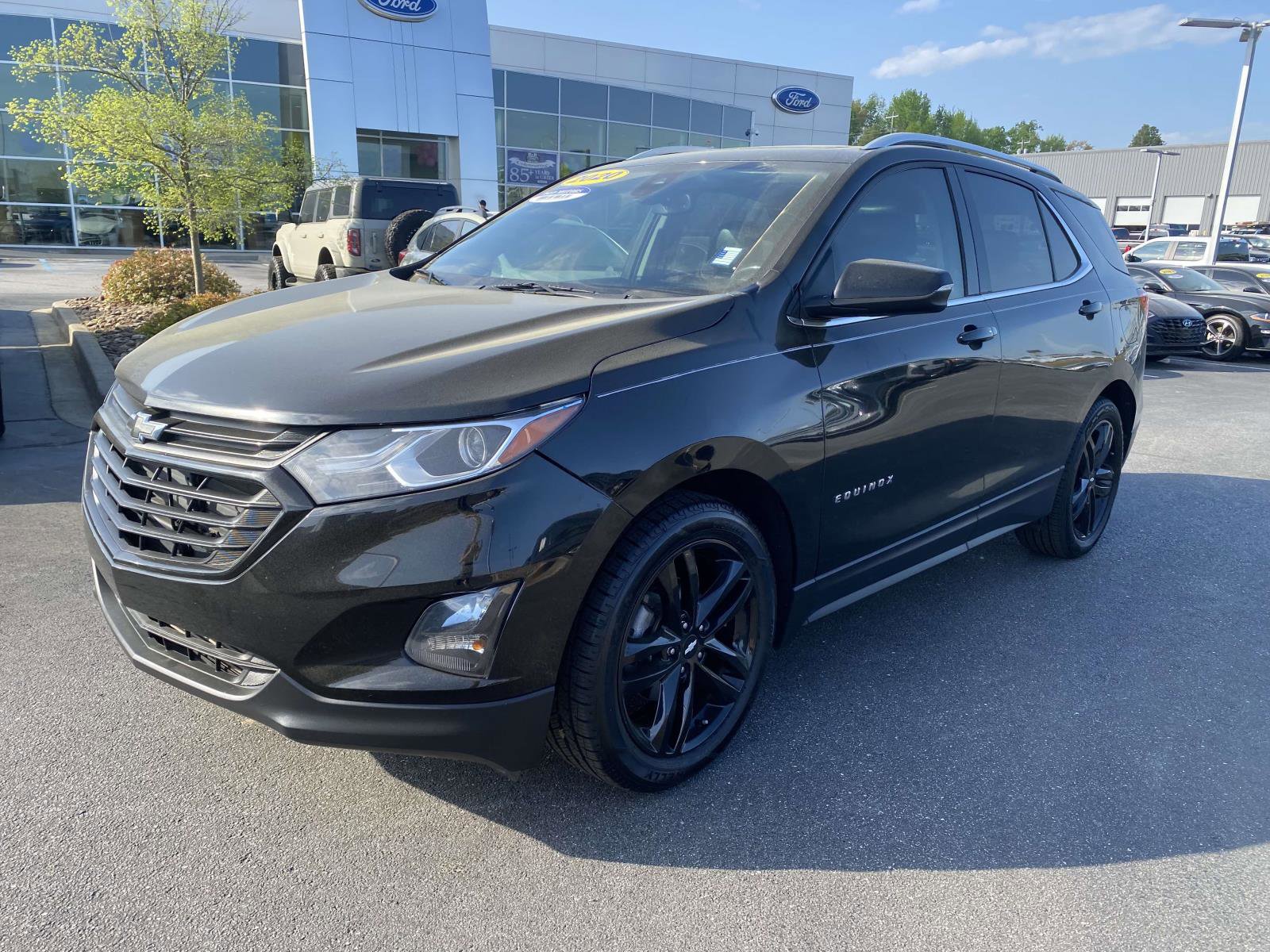 Used 2020 Chevrolet Equinox LT w/ Midnight Edition image 3