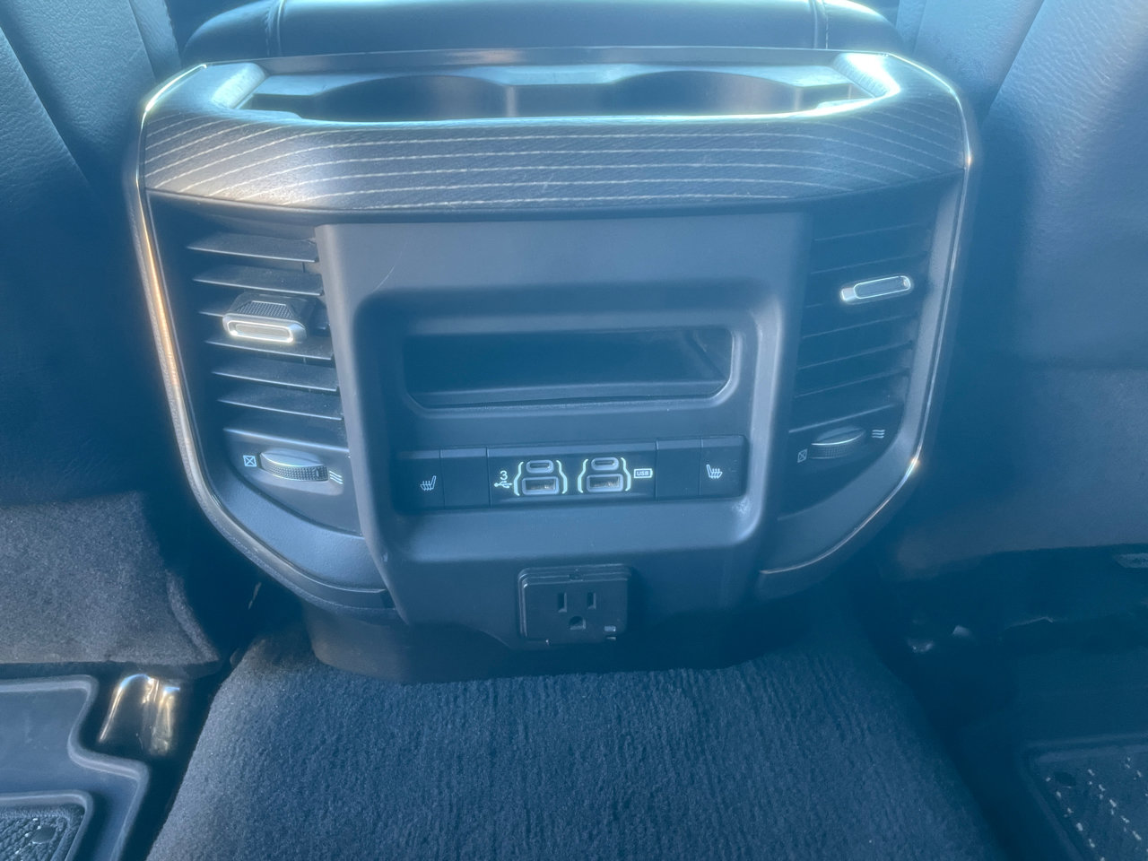 Used 2020 RAM 2500 Limited image 20