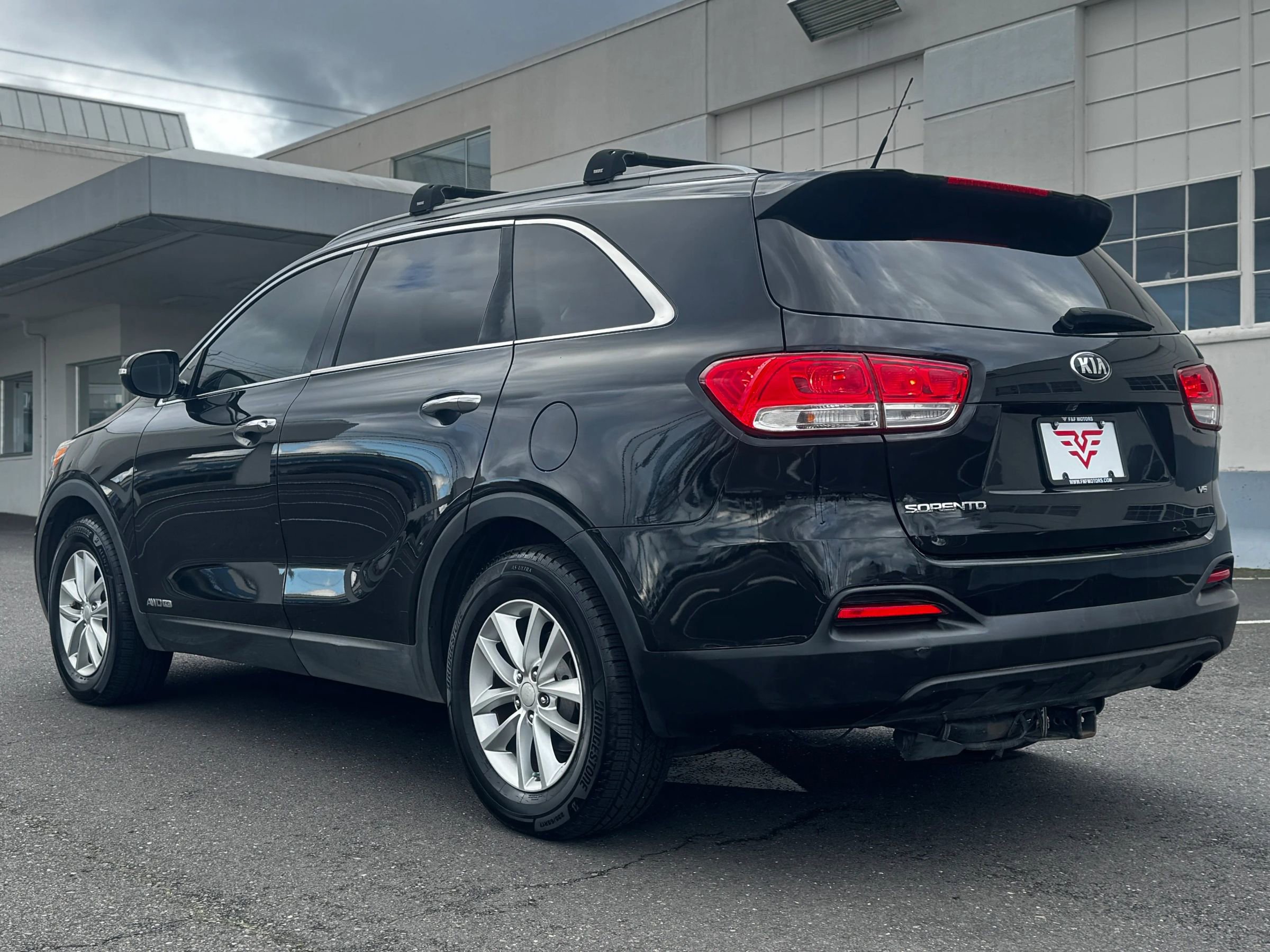 Used 2016 Kia Sorento LX image 6