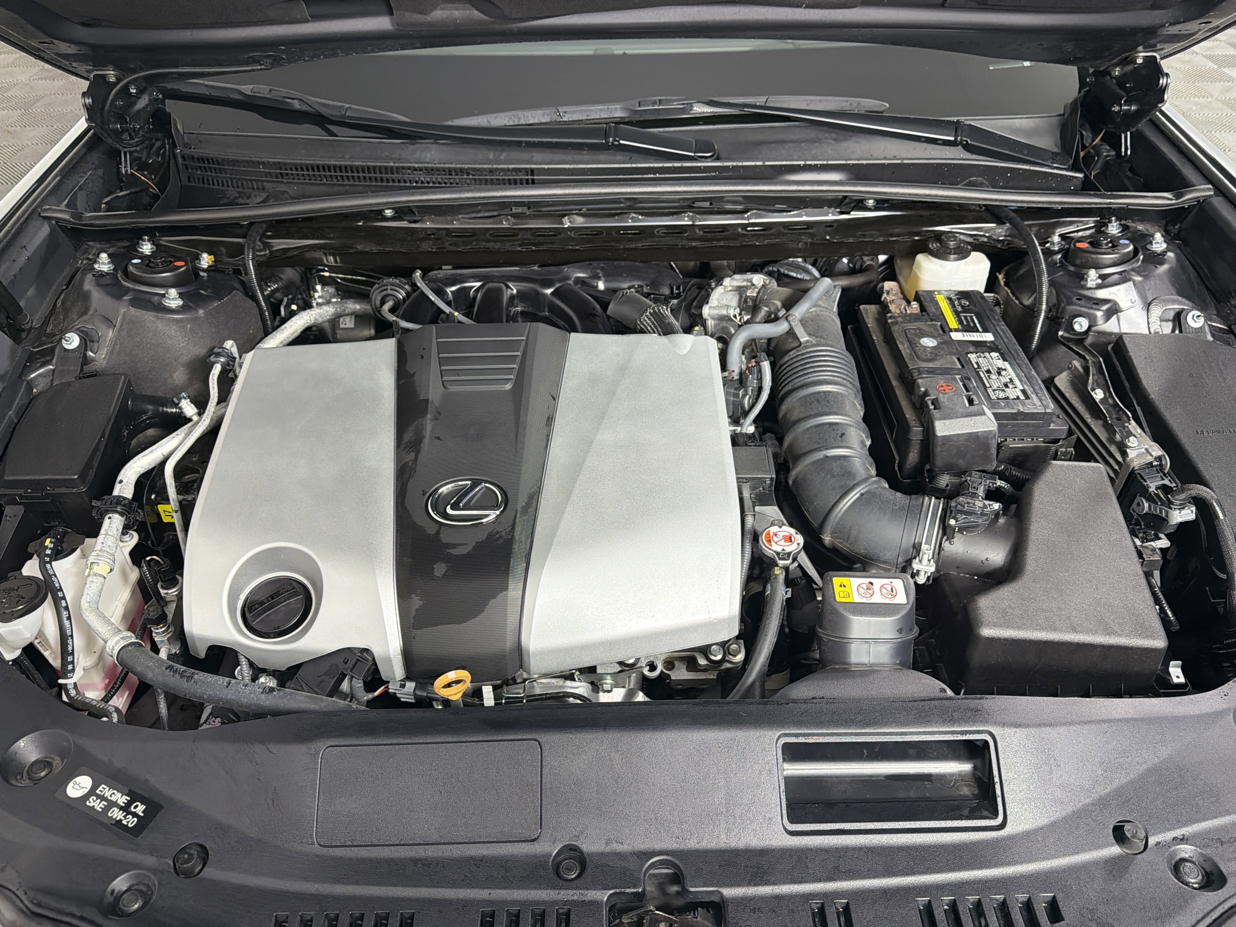 Used 2022 Lexus ES 350 w/ Luxury Package image 6