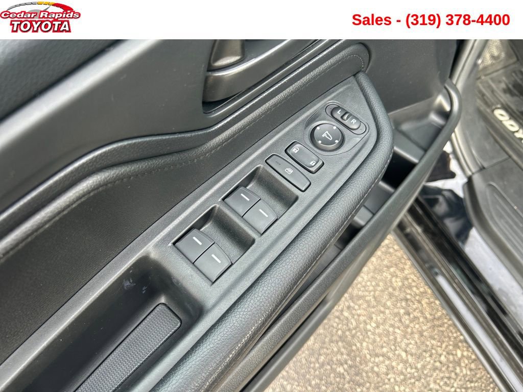 Used 2025 Honda Odyssey Sport-L image 12