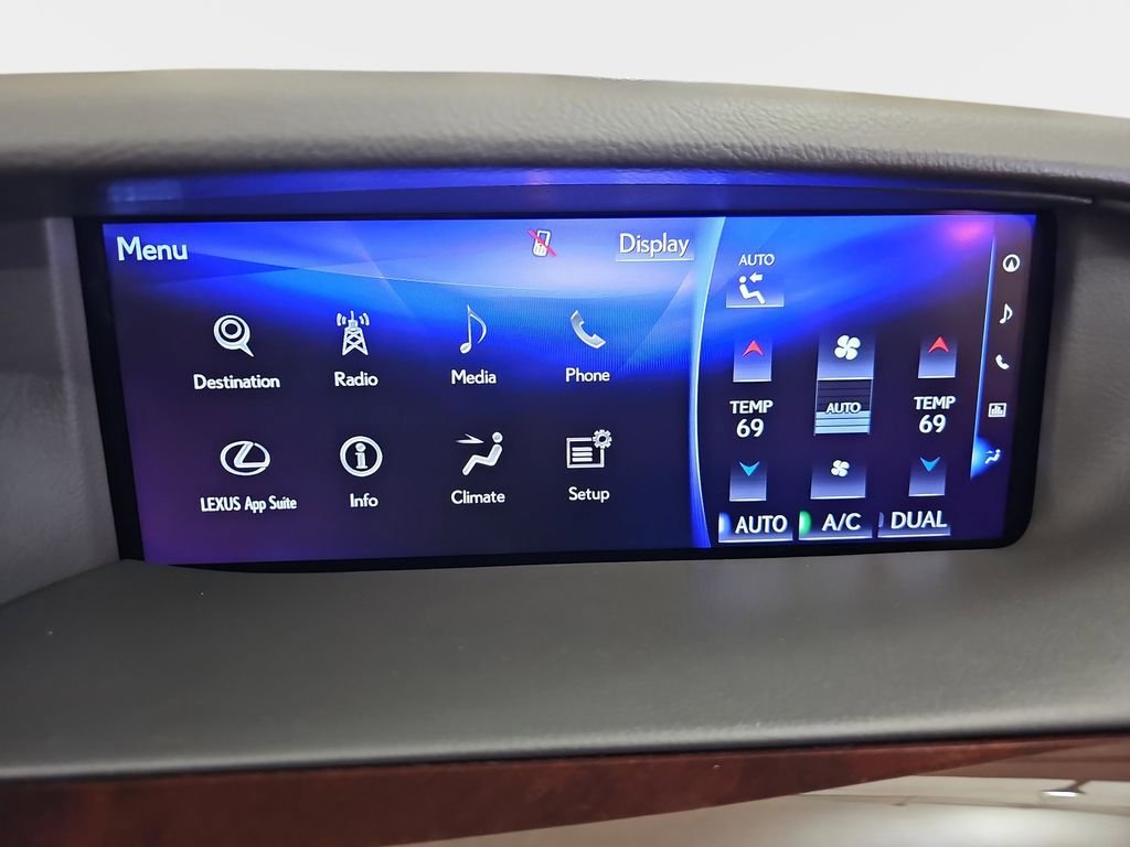 Used 2016 Lexus LS 460 w/ Comfort Package RWD image 24